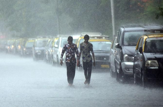 Mumbai Rains 2020: Why Caution Against COVID-19 Needs To Be More Intensive In Monsoon?