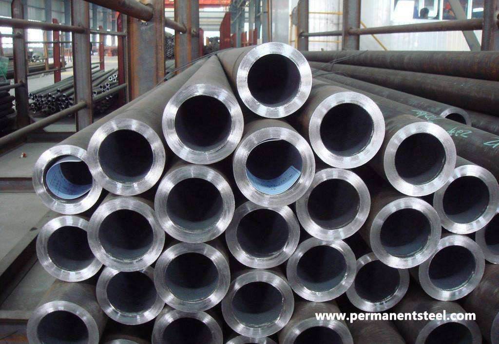What are the Factors that Affect the Coating of Seamless Steel Pipes?